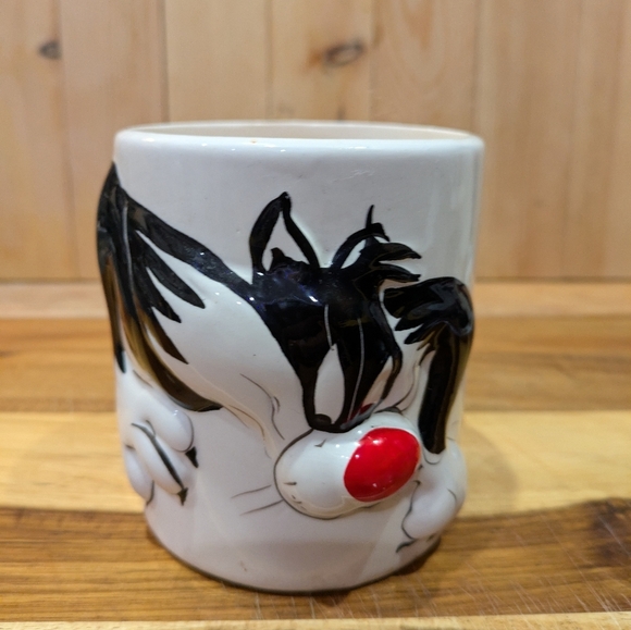 Gibson White and Yellow Character Mug Looney Tunes Silvester And Tweety - Picture 3 of 6